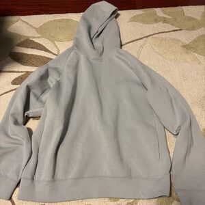 Uniqlo Men’s Small Light Gray DRY Pullover Hoodie